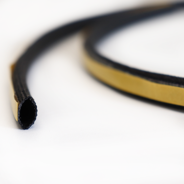 Self-adhesive tubular gasket ø 8 mm (sold by the metre) - Capska